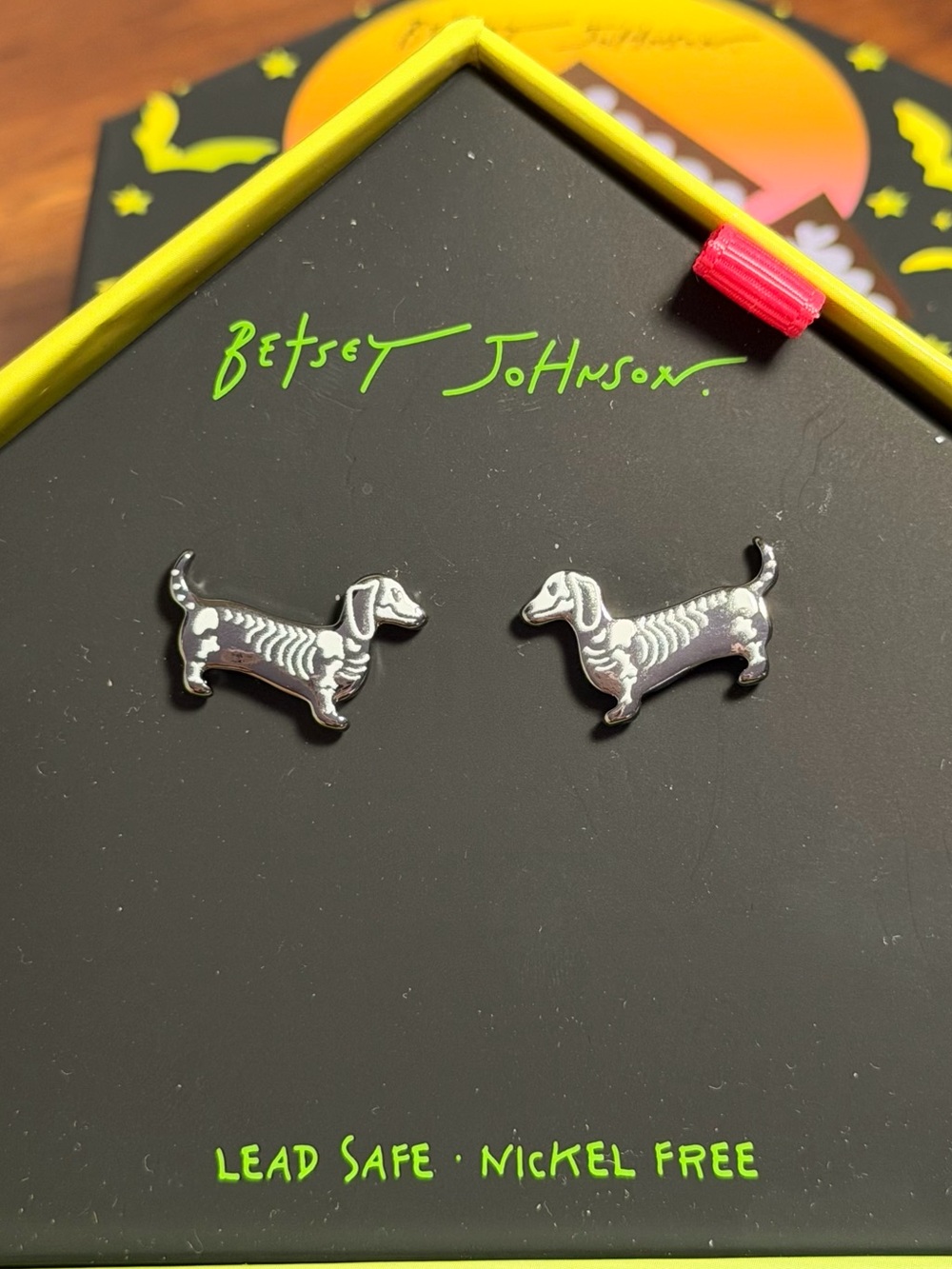 NWT Betsey Johnson Gunmetal Dog Skeleton Stud Earrings